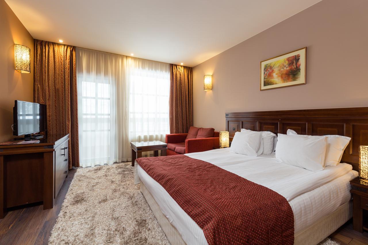 Family Hotel Strannopriemnitza Oreshak  Eksteriør bilde