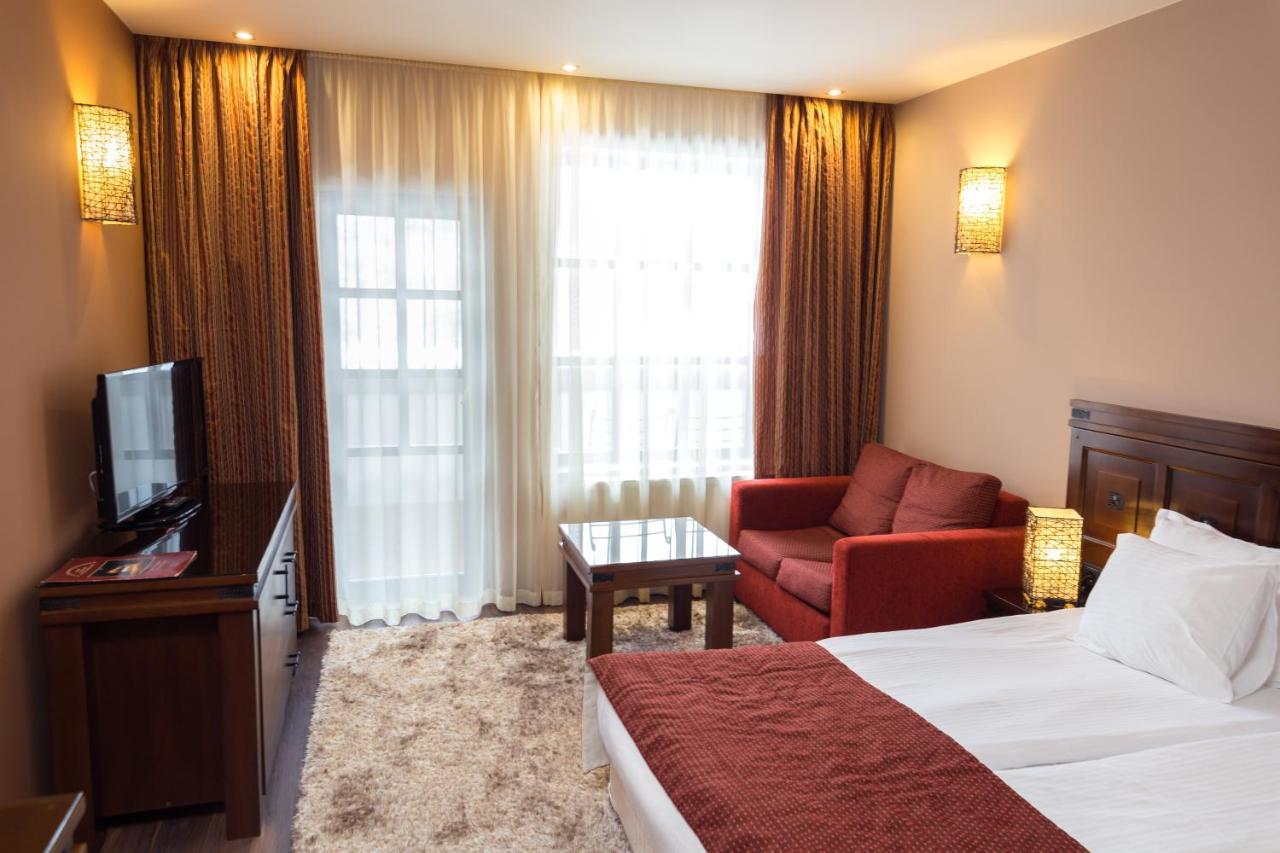 Family Hotel Strannopriemnitza Oreshak  Eksteriør bilde